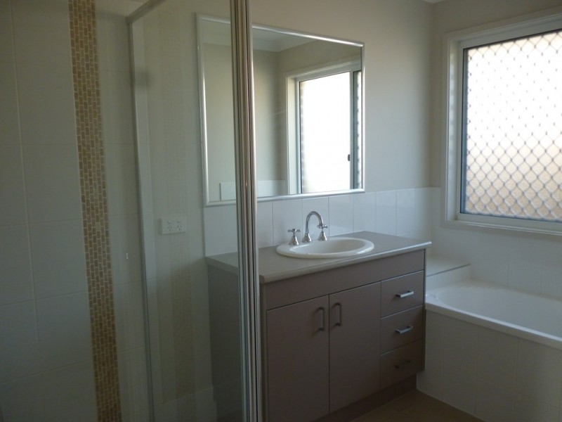 157 Whitehill Road, Eastern Heights QLD 4305