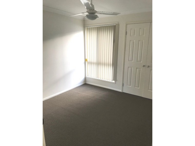 36 Skinner Crescent, Silkstone QLD 4304