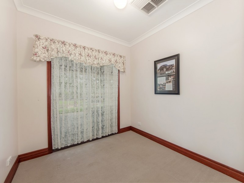 54 Velvet Street, Pine Mountain QLD 4306