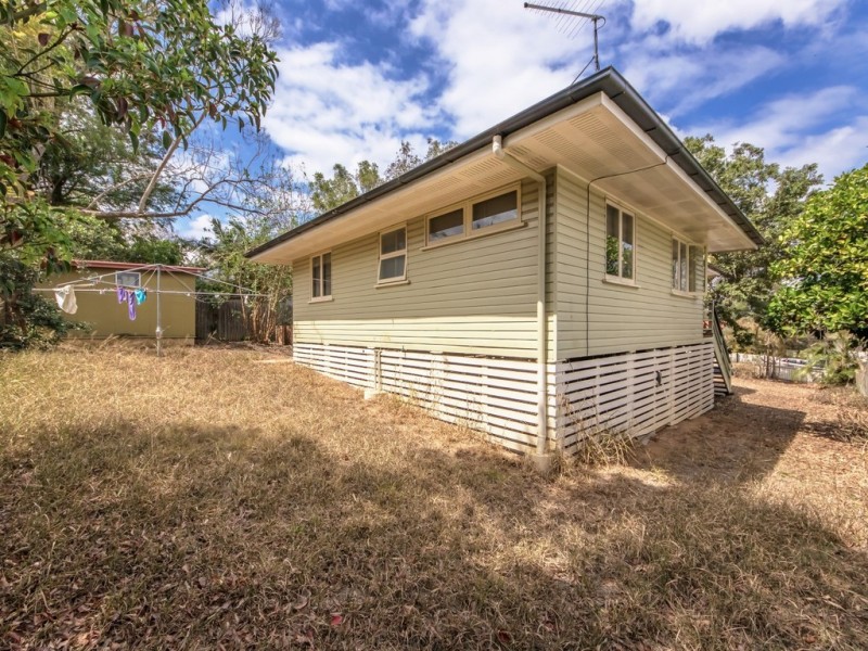 8 Odette Street, Leichhardt QLD 4305