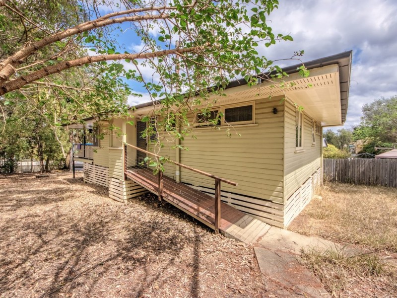 8 Odette Street, Leichhardt QLD 4305