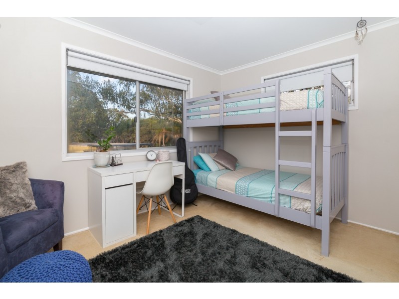 21 Suffield Drive, Yamanto QLD 4305