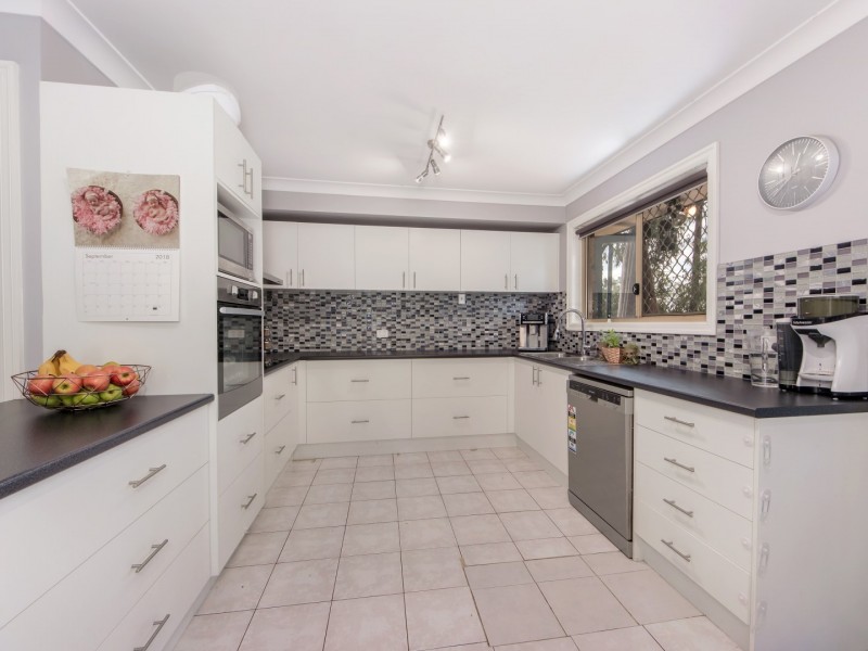 6 Chiffley Court, Collingwood Park QLD 4301