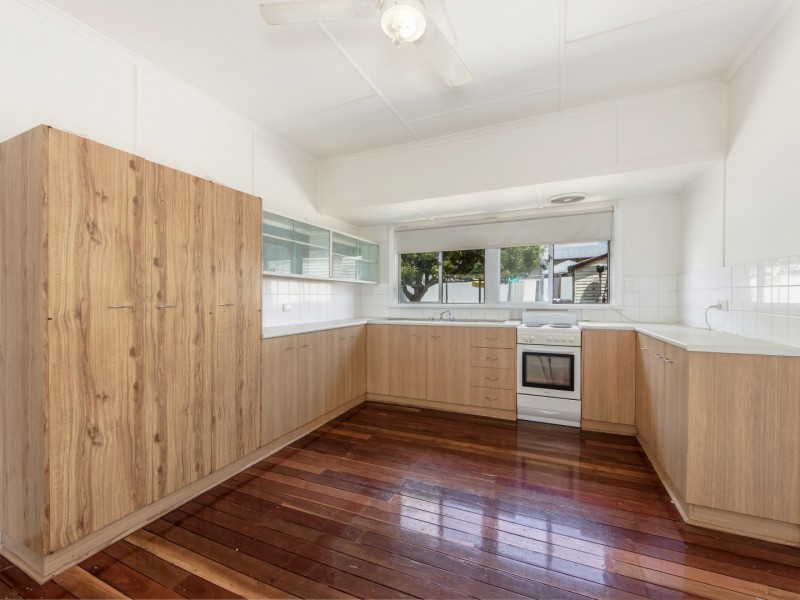 17 Rex Street, Eastern Heights QLD 4305