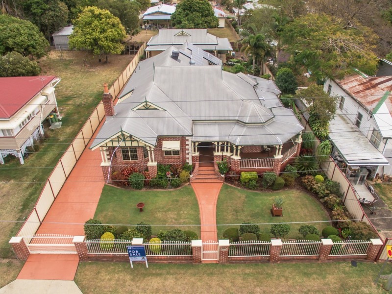 10 Dudleigh Street, Booval QLD 4304