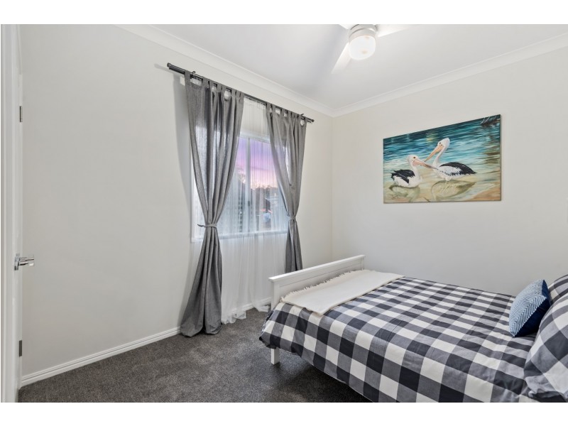 1 Walkers Lane, Booval QLD 4304