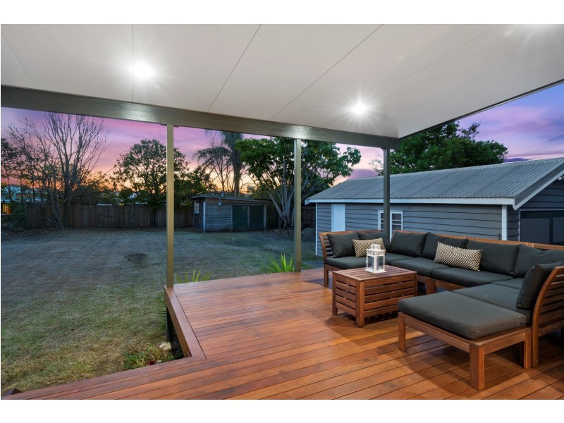 1 Walkers Lane, Booval QLD 4304