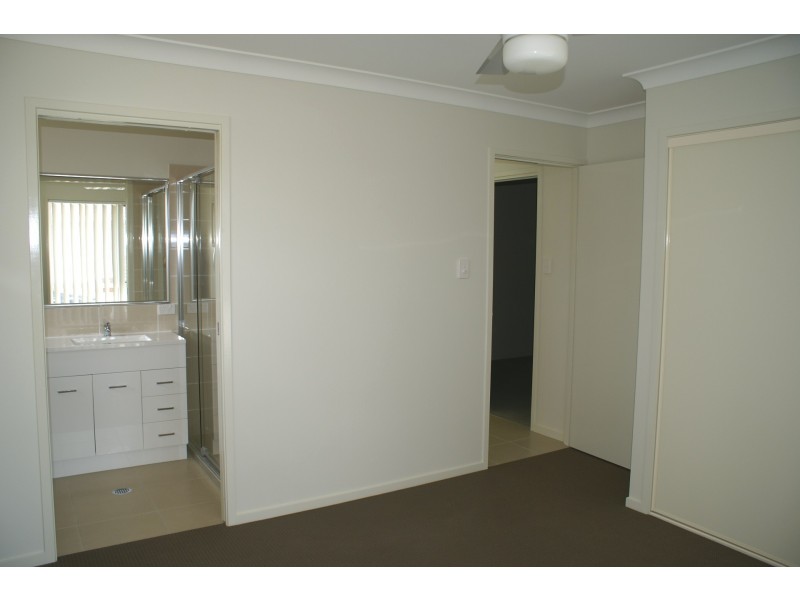 1/9 Pendragon Street, Raceview QLD 4305