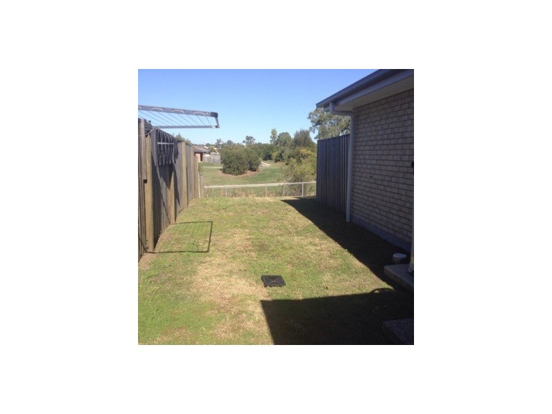 1/9 Pendragon Street, Raceview QLD 4305