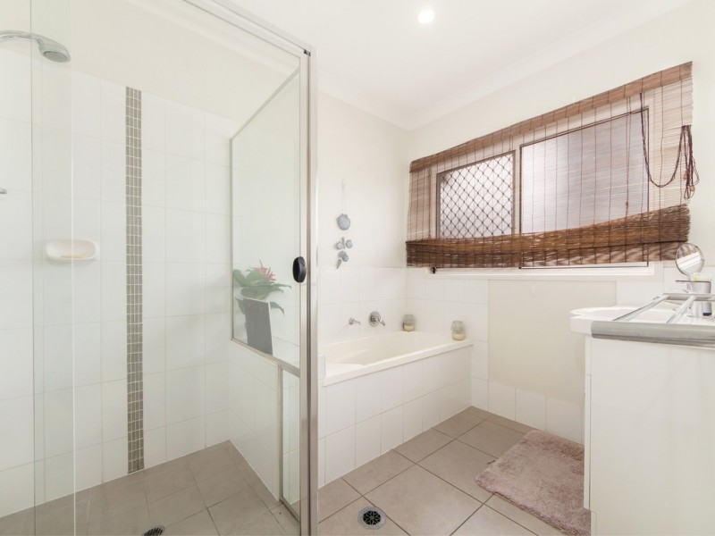 13 Macquarie Street, Booval QLD 4304