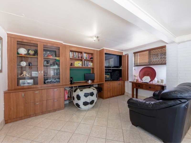 15 Olive Street, Raceview QLD 4305