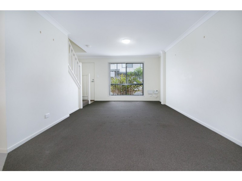 90/50 Gledson Street, North Booval QLD 4304