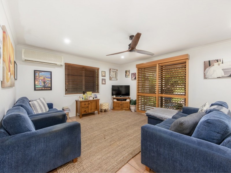 12 Oak Street, Bundamba QLD 4304