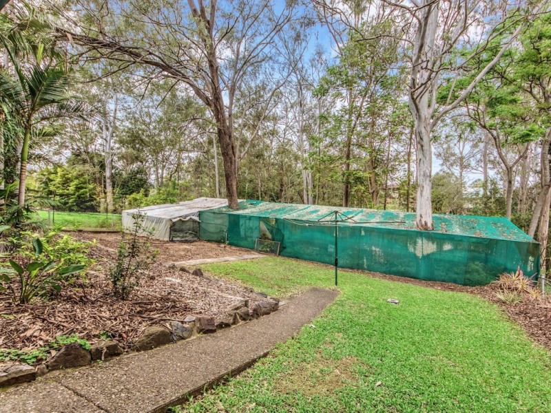 12 Oak Street, Bundamba QLD 4304