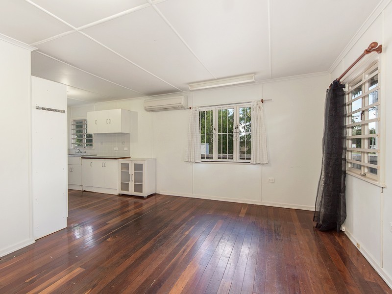 54 Briggs Road, Raceview QLD 4305