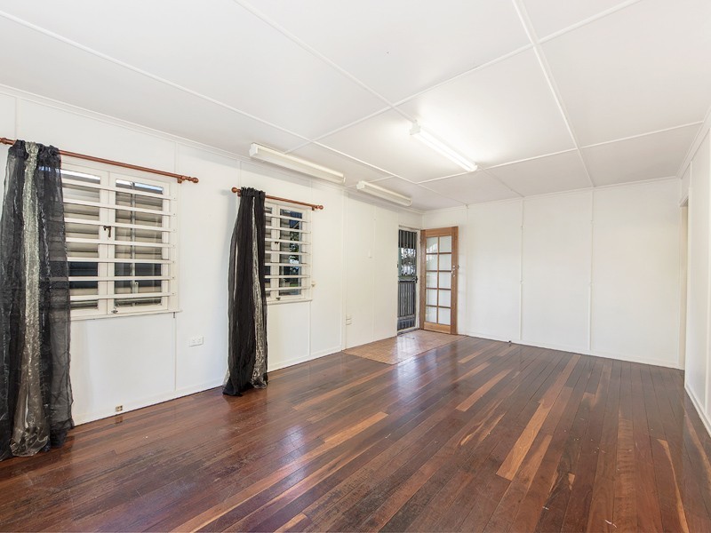 54 Briggs Road, Raceview QLD 4305