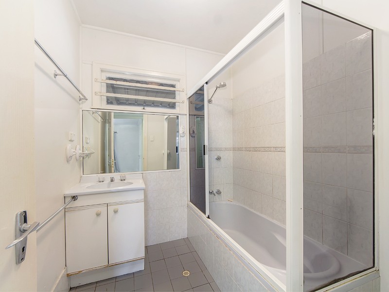 54 Briggs Road, Raceview QLD 4305