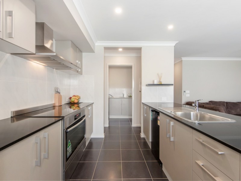 11 Eucalyptus Crescent, Ripley QLD 4306