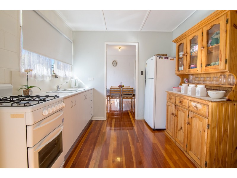 1 Lawson Street, Leichhardt QLD 4305
