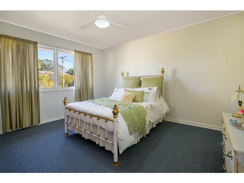 1 Lawson Street, Leichhardt QLD 4305