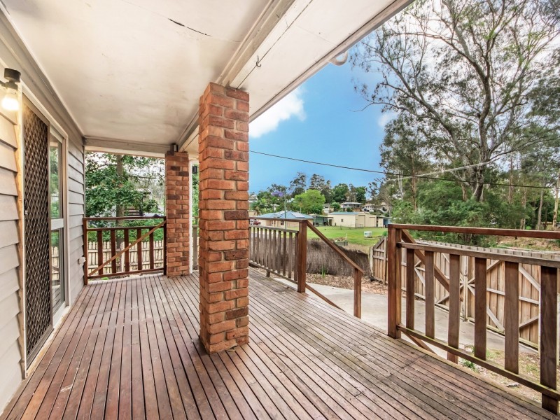 12 James Street, Bundamba QLD 4304