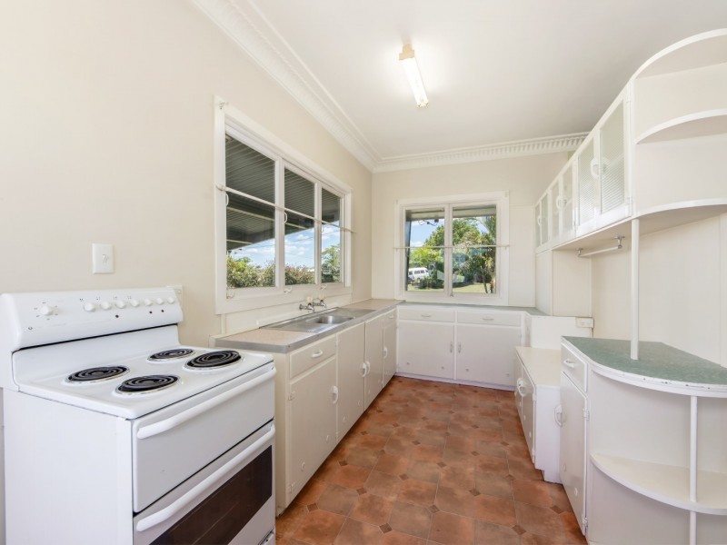 20 Dorothy Street, Silkstone QLD 4304