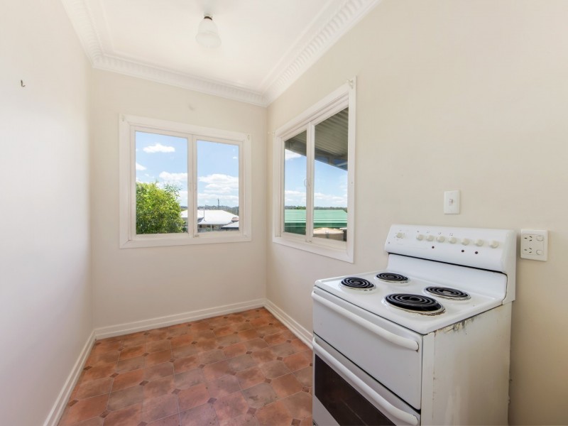 20 Dorothy Street, Silkstone QLD 4304