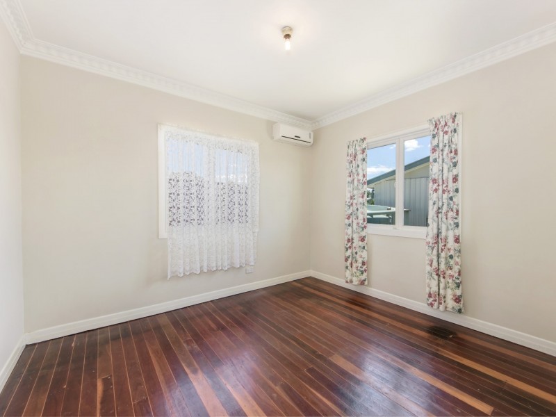 20 Dorothy Street, Silkstone QLD 4304