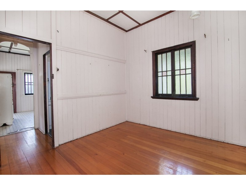 16 Elizabeth Street, Woodend QLD 4305