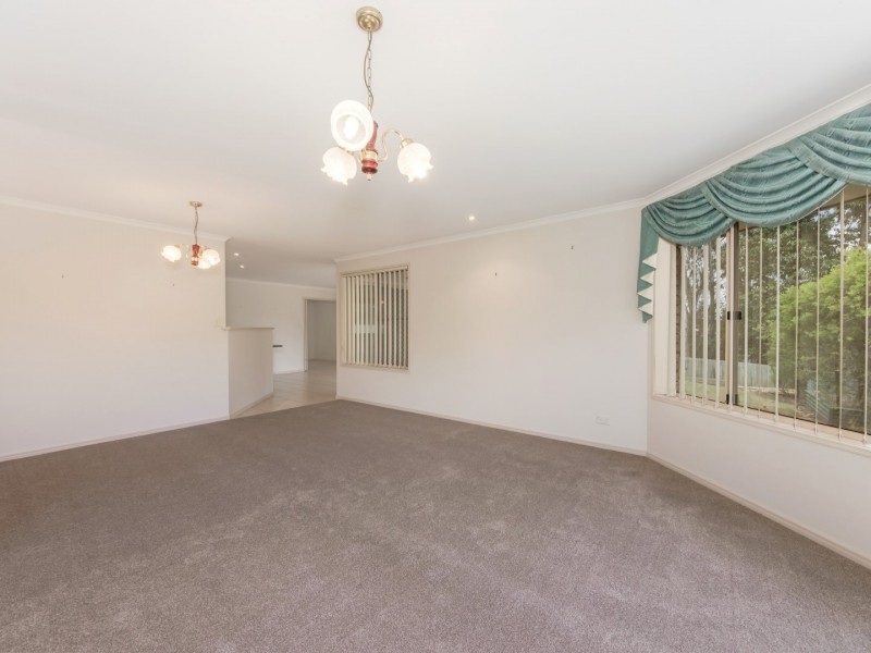 108 Willowtree Drive, Flinders View QLD 4305