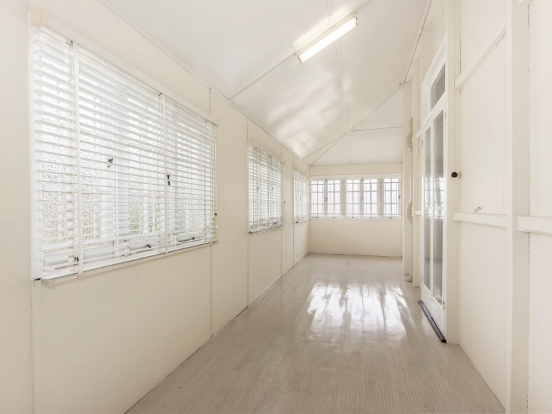 1 Coronation Street, East Ipswich QLD 4305