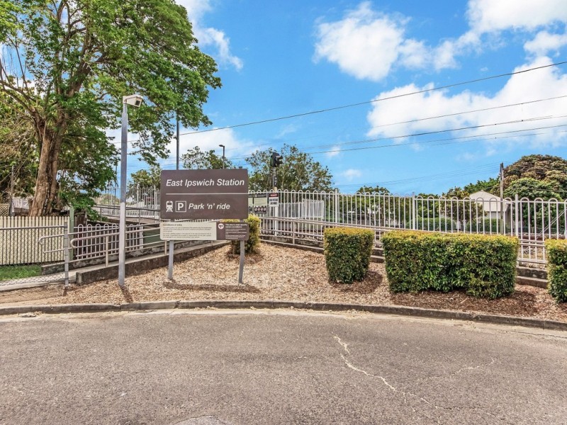 1 Coronation Street, East Ipswich QLD 4305