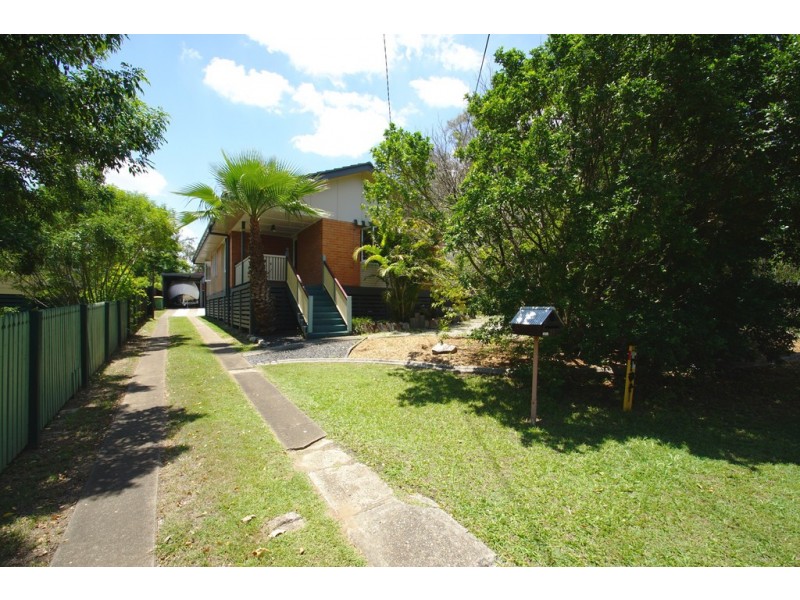 31 Larsen Street, Leichhardt QLD 4305