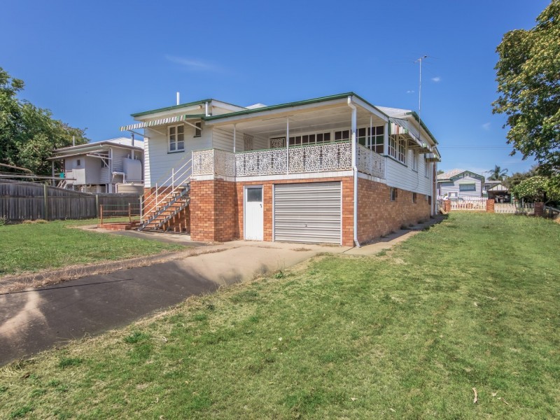 2 Edward Street, One Mile QLD 4305