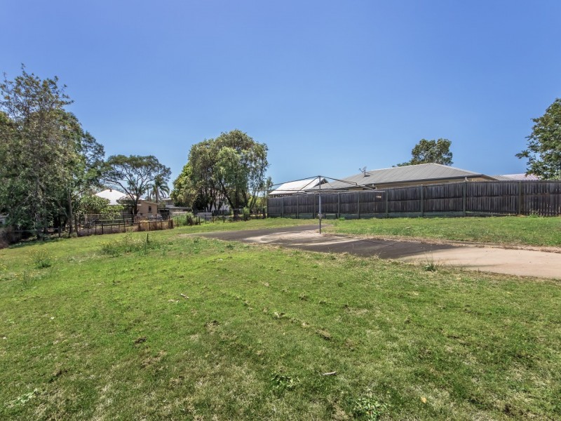 2 Edward Street, One Mile QLD 4305