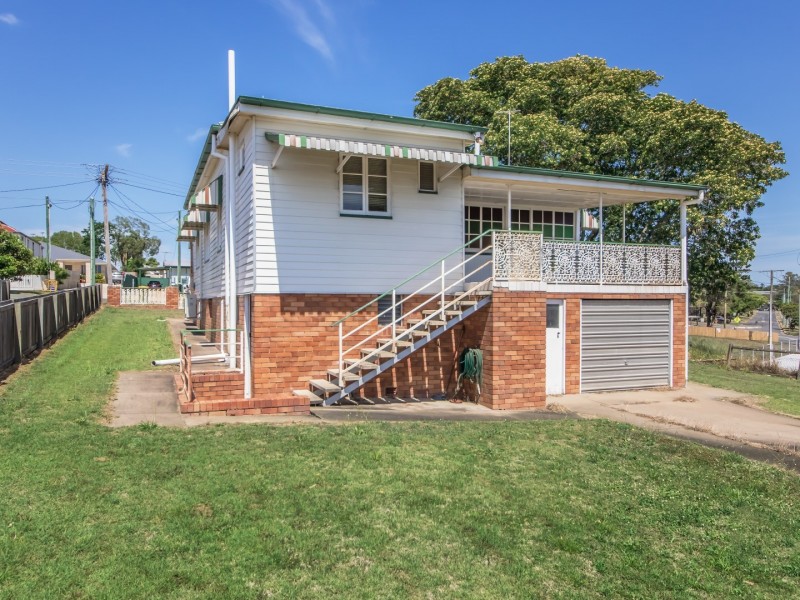 2 Edward Street, One Mile QLD 4305