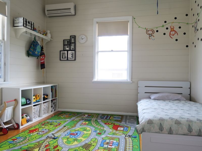34 Lawrence Street, North Ipswich QLD 4305