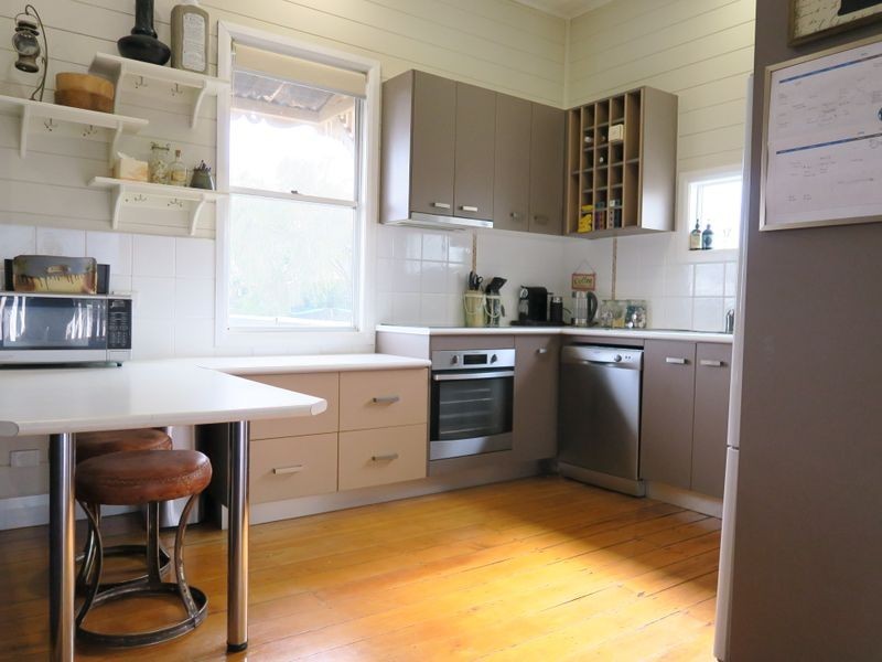 34 Lawrence Street, North Ipswich QLD 4305