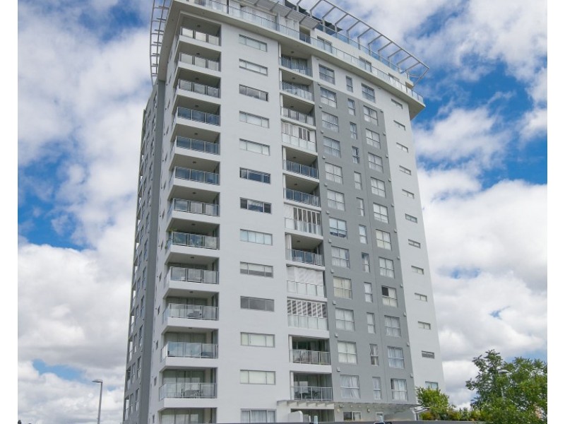 Unit 202/11 Ellenborough Street, Woodend QLD 4305