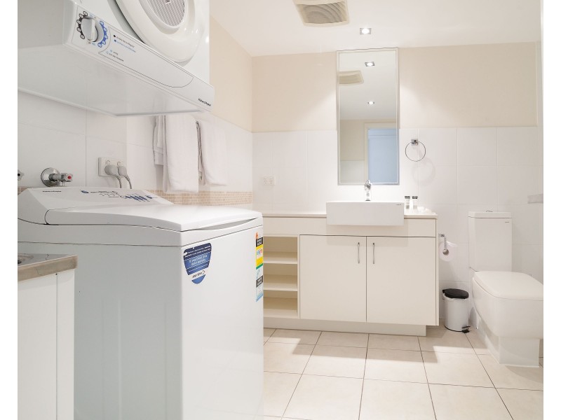 Unit 202/11 Ellenborough Street, Woodend QLD 4305