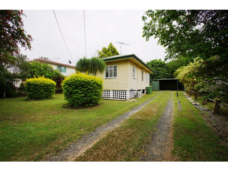 12 Cemetery Road, Ipswich QLD 4305