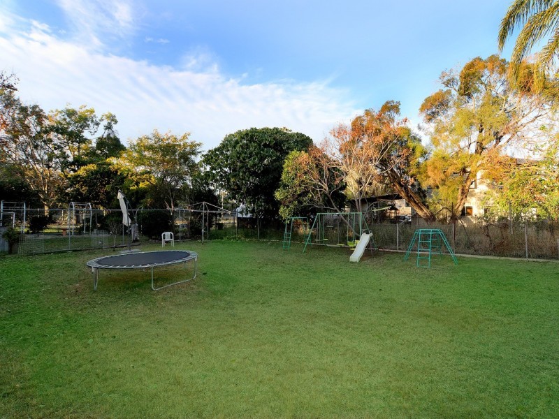 15 James Street, East Ipswich QLD 4305