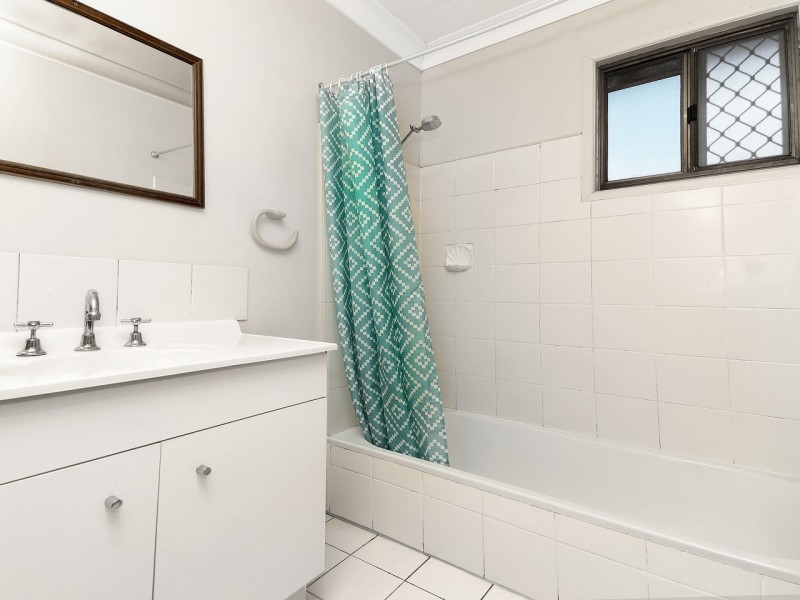 15 James Street, East Ipswich QLD 4305