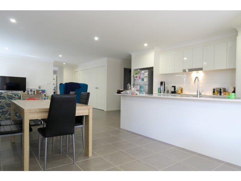 38 Bottlebrush Drive, Deebing Heights QLD 4306