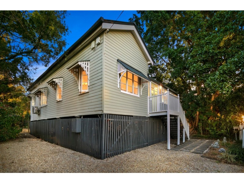 3 Glebe Road, Newtown QLD 4305