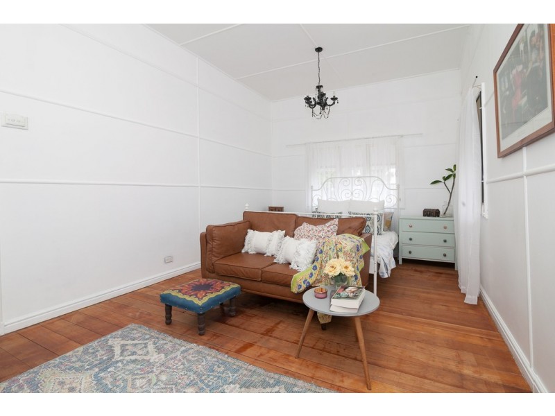 3 Glebe Road, Newtown QLD 4305