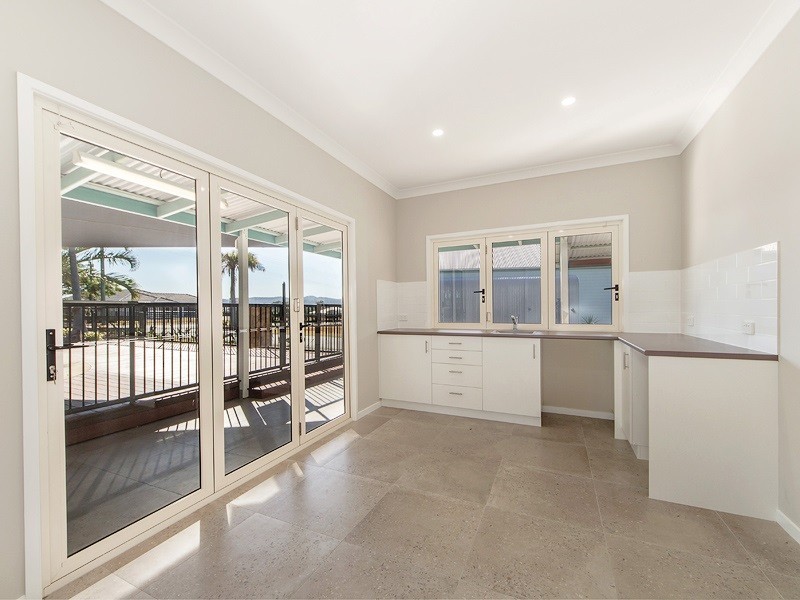 1 Roland Court, Peak Crossing QLD 4306