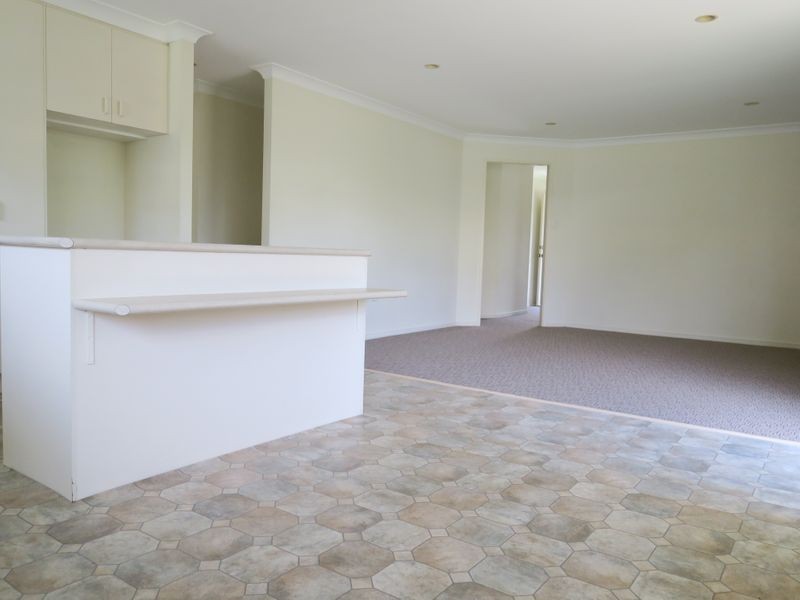 2A Walsh Street, Newtown QLD 4305