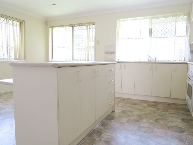 2A Walsh Street, Newtown QLD 4305