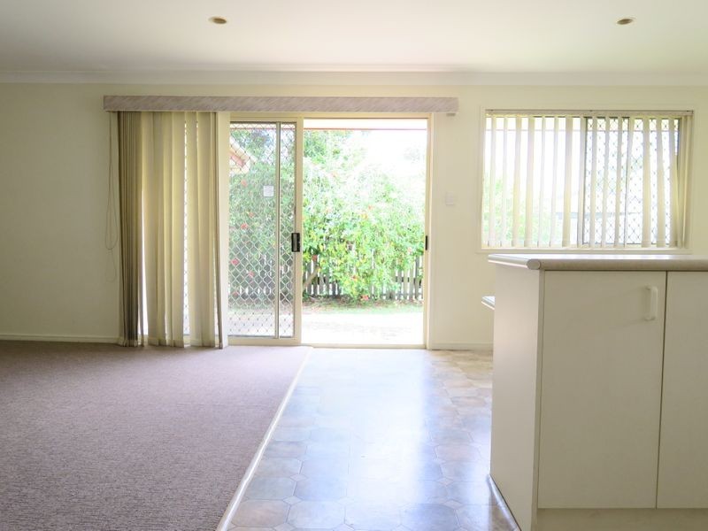 2A Walsh Street, Newtown QLD 4305